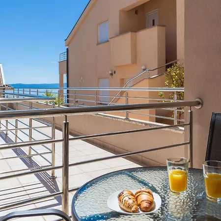 Apartment Noa - Sea View And Private Parking