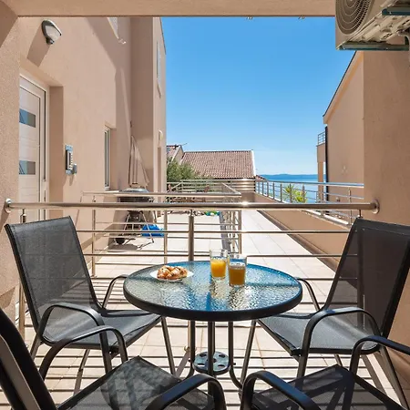 Apartment Noa - Sea View And Private Parking