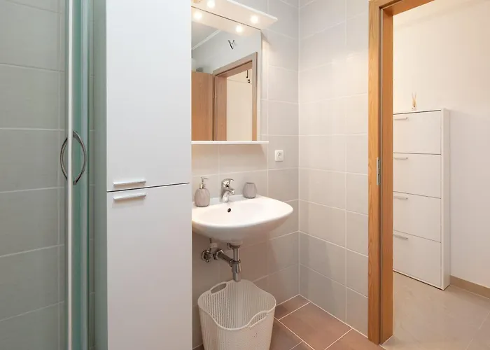 Noa With Sea View And Private Parking * Makarska